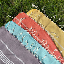 Load image into Gallery viewer, Colorful Cotton Throws
