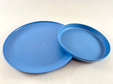 Load image into Gallery viewer, Cornflower Blue Plastic Plates
