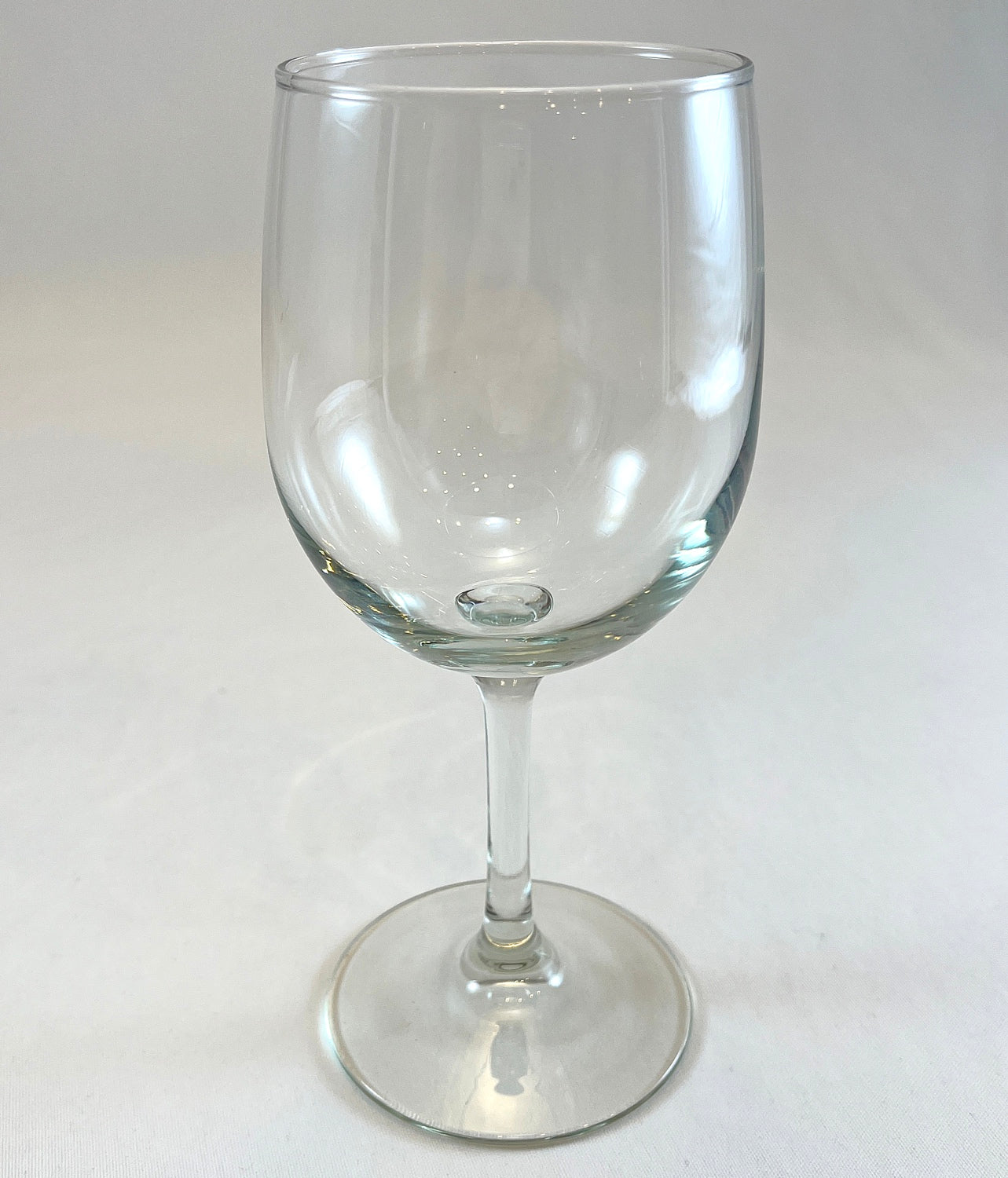 Assorted Clear Stemmed Wine Glasses – Hosted