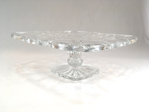 Glass cake stand